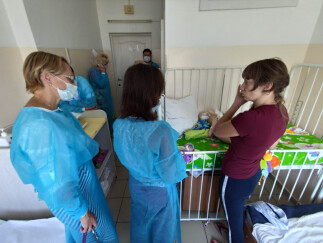 Специалисты аппарата Анны Кузнецовой и московские врачи находятся в Крыму с проверкой детских домов-интернатов
