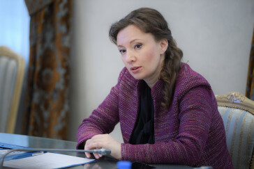 Анна Кузнецова предложила создать модель трудоустройства несовершеннолетних в каникулярный период