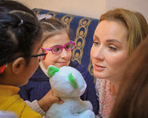 Мария Львова-Белова привезла гуманитарную помощь в детские учреждения Сирии