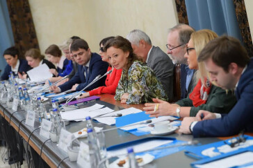 Анна Кузнецова с представителями экспертного сообщества обсудила развитие позитивного детского контента