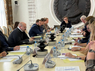 Доверие, диалог и действие: эксперты обсудили компетенции для работы с подростками