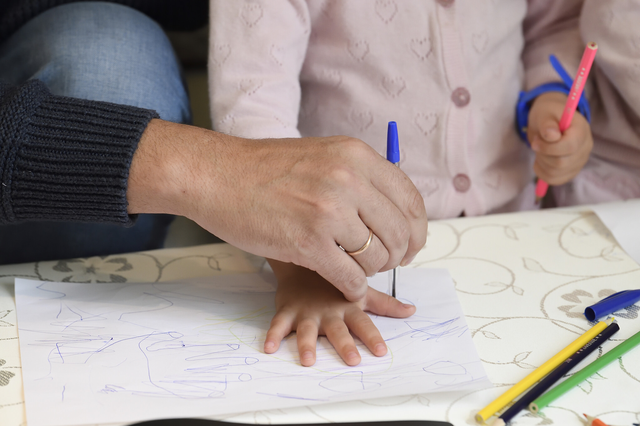 Мария Львова-Белова провела итоговое в 2023 году заседание межведомственной рабочей группы проекта по профилактике социального сиротства 