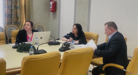 Сотрудники аппарата провели личный прием по вопросам получения материнского капитала