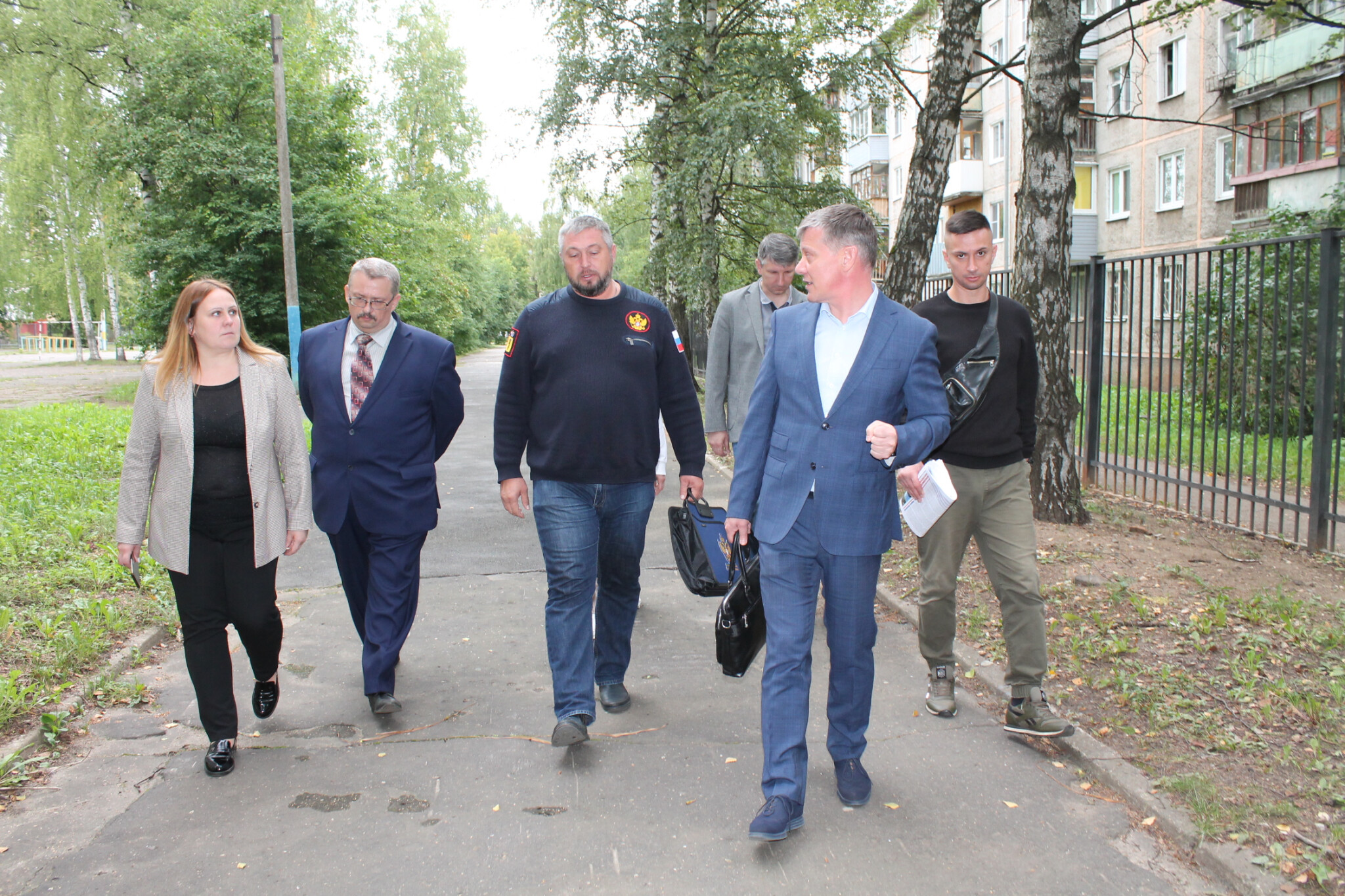 Ненормативное состояние спортплощадки и пришкольной территории Гимназии № 2 г. Ярославля