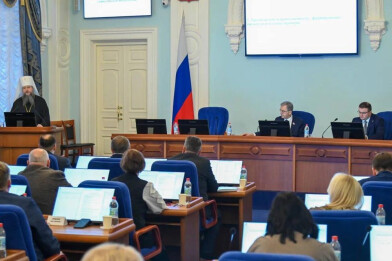 Елизавета Степкина приняла участие в Парламентской встрече «Просвещение и нравственность: формирование личности и вызовы времени»