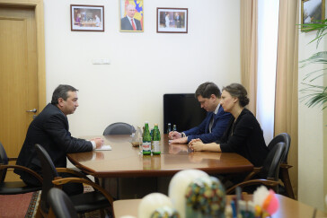 Анна Кузнецова обсудила вопросы взаимодействия с генеральным консулом Посольства Узбекистана в России