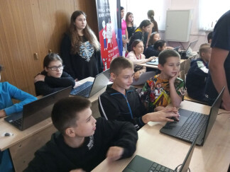 Приоритет — качественное образование: оборудовали школьный класс в пункте временного размещения в Курске