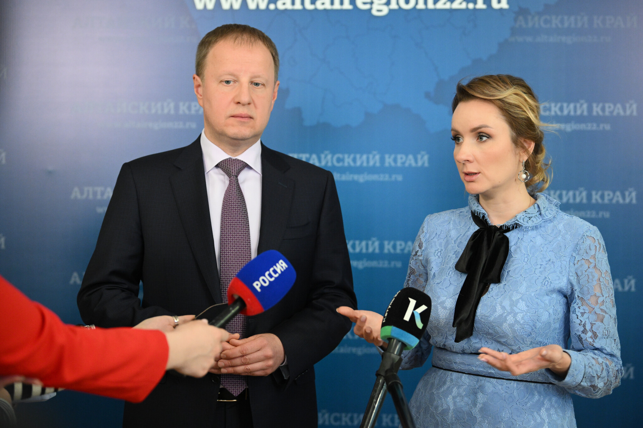 Чтобы каждый ребенок мог вернуться в родную семью — Мария Львова-Белова посетила Алтайский край