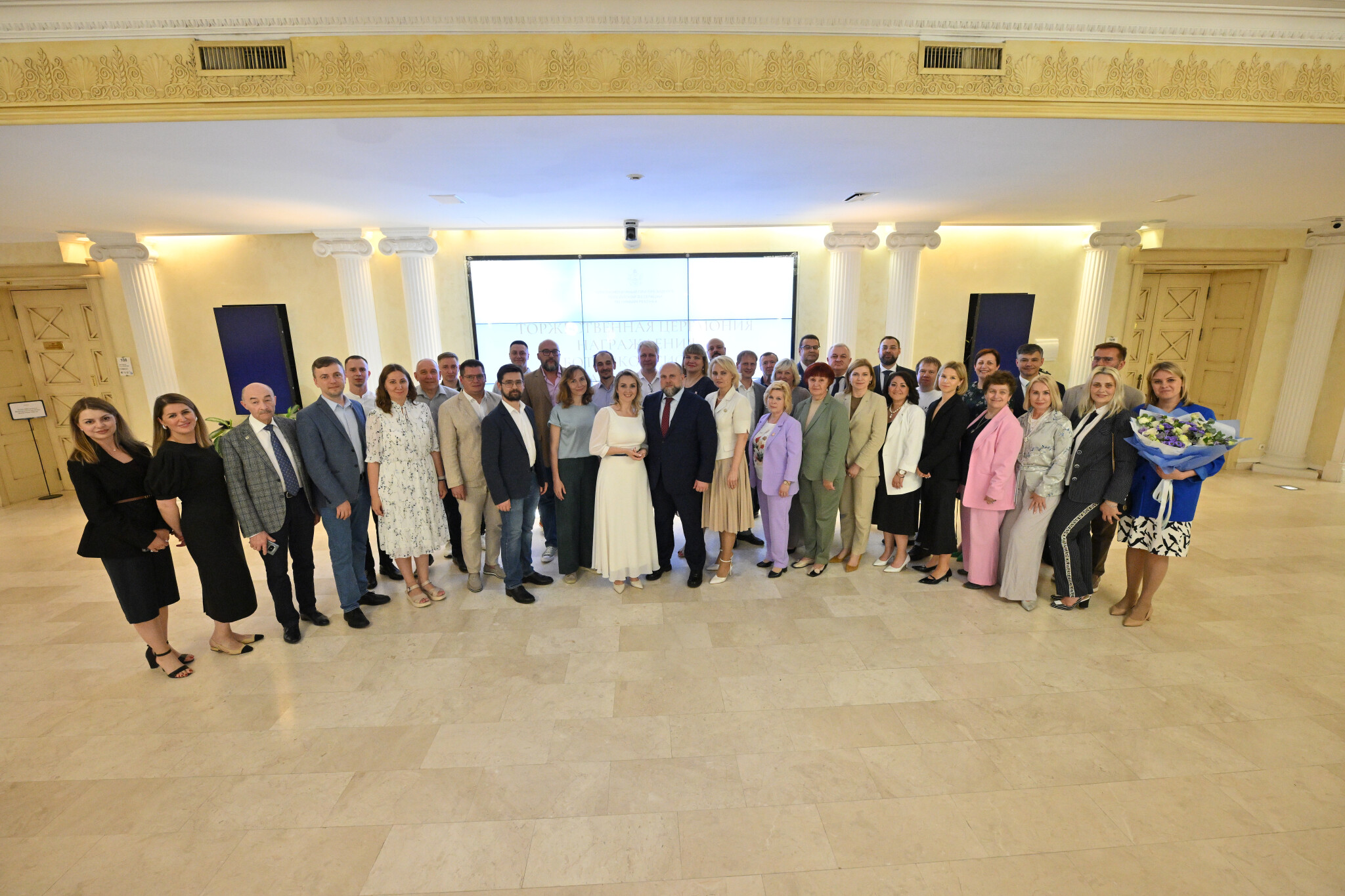 «Огромное спасибо за все то, что вы делаете!» – Мария Львова-Белова наградила врачей, специалистов и руководителей медицинских учреждений  