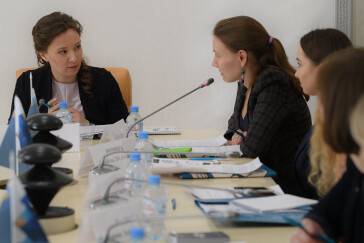 Анна Кузнецова обсудила проблемы в сфере индустрии детских товаров и услуг