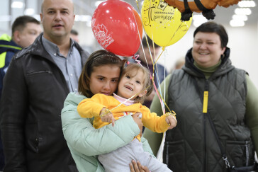 Мария Львова-Белова привезла 125 детей-сирот из ДНР для устройства в российские семьи